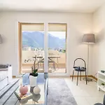 Modern Close To Train Station *