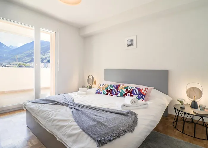Appartement Modern Close To Train Station
