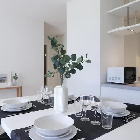 Modern Close To Train Station Apartment